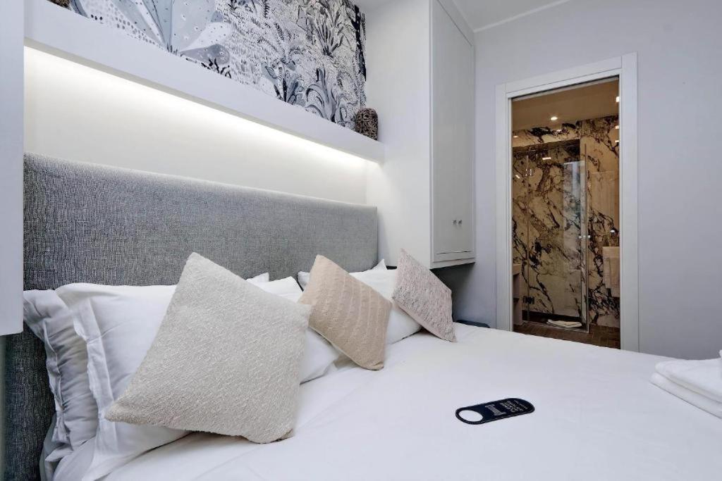 Boutique Suites Della Croce Roma Exterior foto